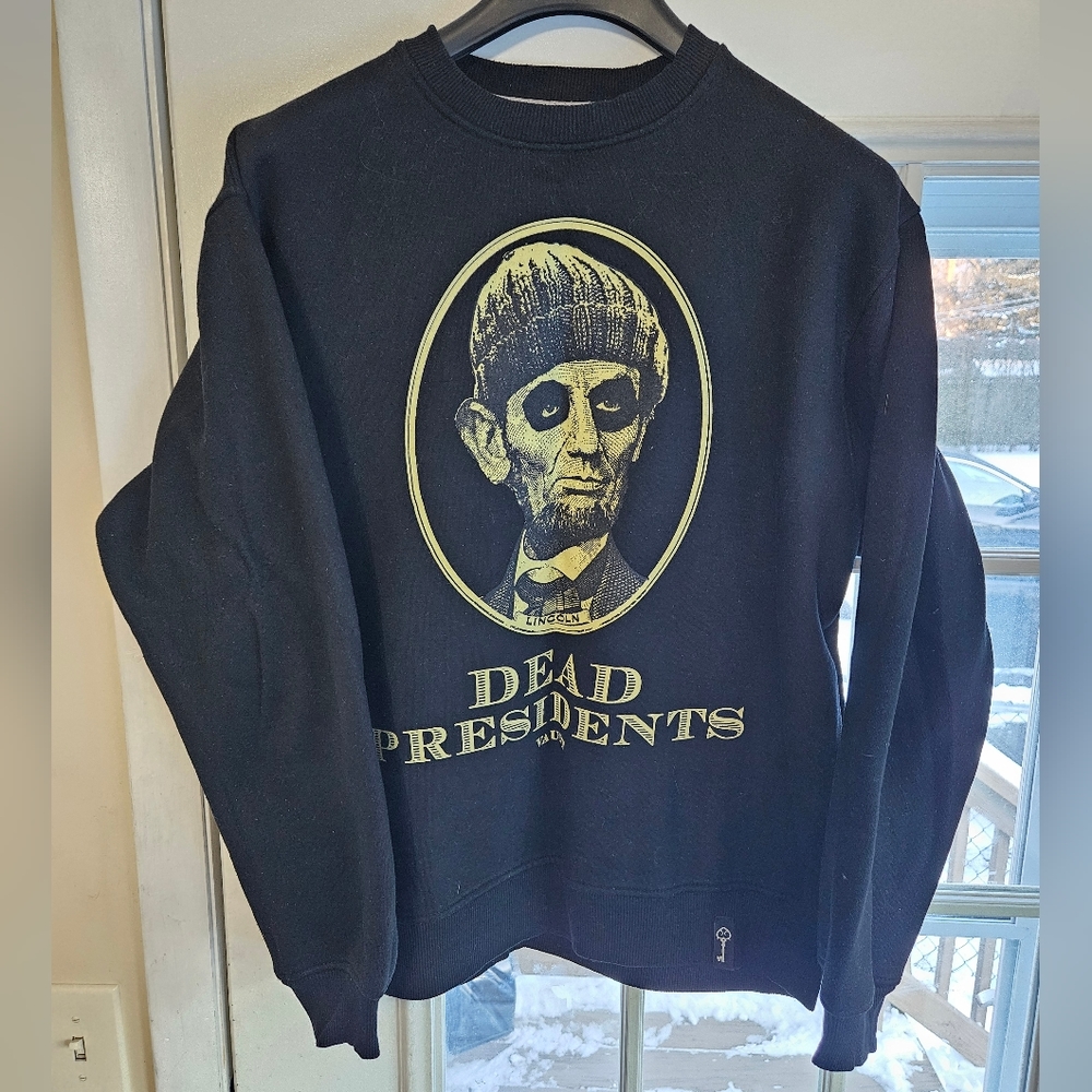 Vault Dead Presidents black size large crew neck sweatshirt